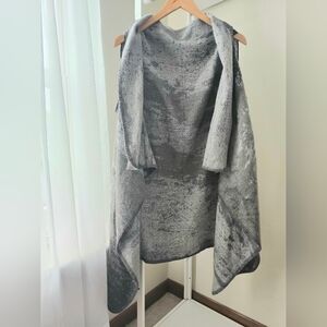Gray Textured Open Front Sleeveless Shawl